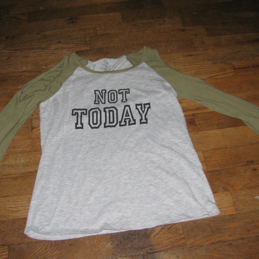 Juniors size small gray and green shirt 3/4 sleeve